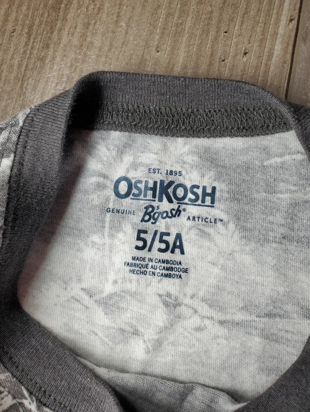 OshKosh B'gosh Boys Palm Tree CHILL Graphic Tee T-Shirt Size 5